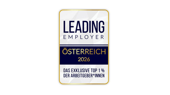 Auszeichnung mit der Aufschrift "Leading Employer Österreich 2026, exclusively awarded to the country´s top 1%"
